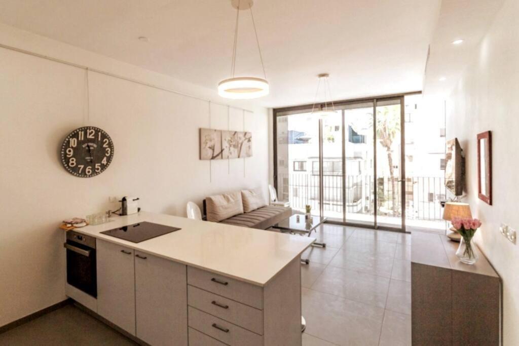 Arlozorov Ben Yehuda Apartment